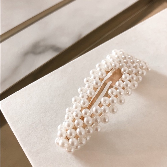 Pearl Barrettes & Gold Bobby Pins Set | Hair Clips - Picture 4 of 5